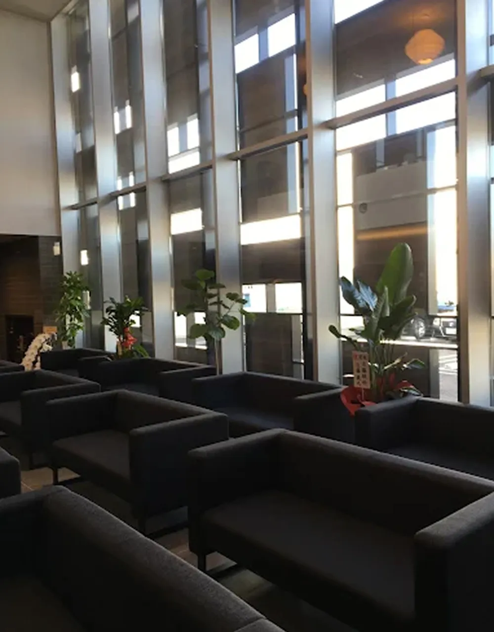 高水準の医療設備で精密な手術を大学病院クラスの精密機器を導入し、安心の体制を整えています。